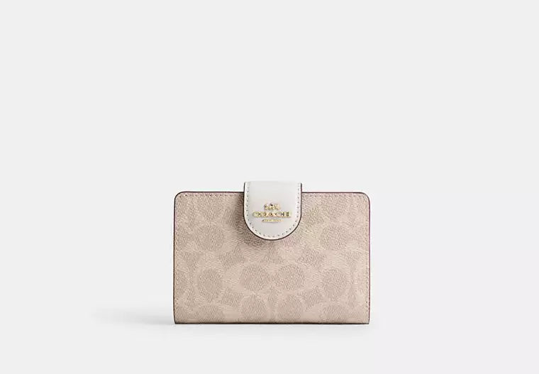 Billetera mediana Coach